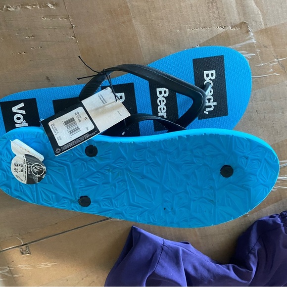 Volcom thong - Picture 2 of 2